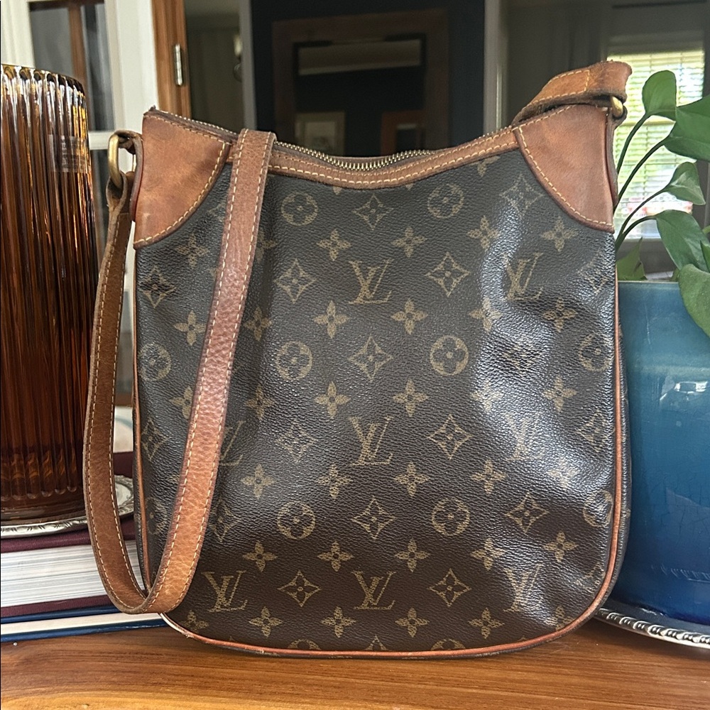Louis Vuitton LV Monogram Odeon PM  crossbody Shoulder Bag - AUTHENTIC